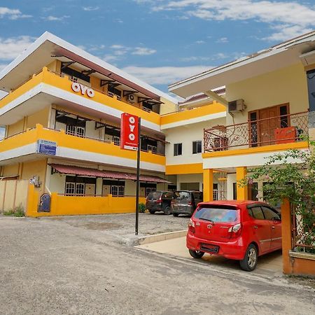 Oyo 2025 Wisma Musdalifa Palembang Buitenkant foto