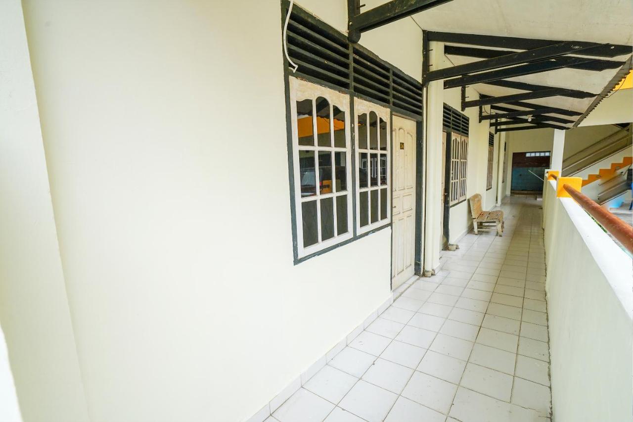 Oyo 2025 Wisma Musdalifa Palembang Buitenkant foto