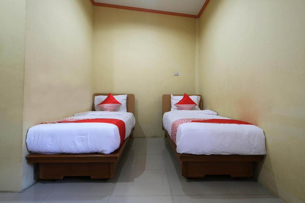 Oyo 2025 Wisma Musdalifa Palembang Buitenkant foto